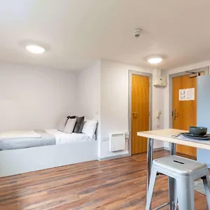 https://zeni-studio-newcastle-marshall-court.hotels-newcastle-upon-tyne.com