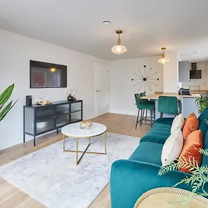 Host & - View Luxury Apartment